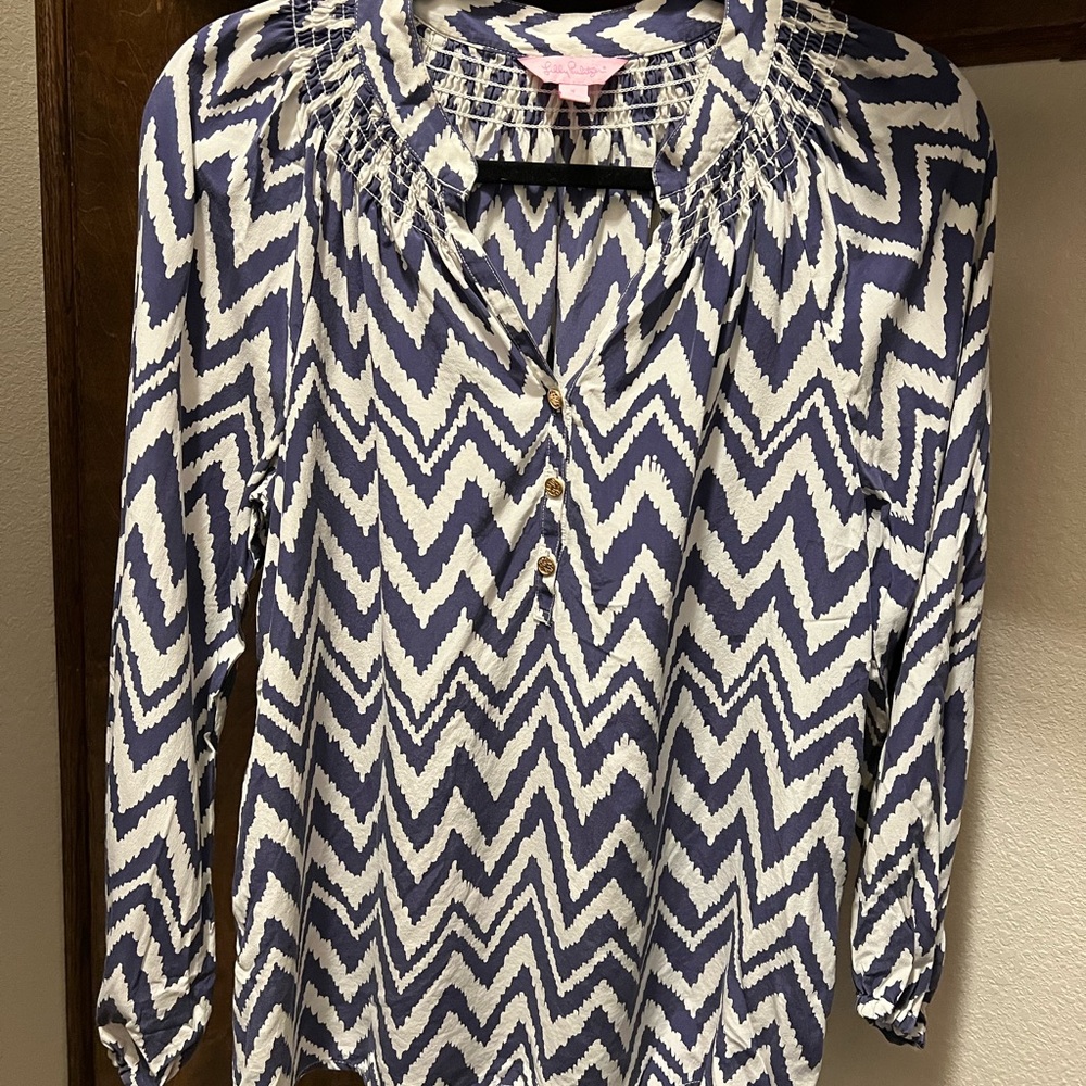 Chevron Patterned Blue and White Women's Top